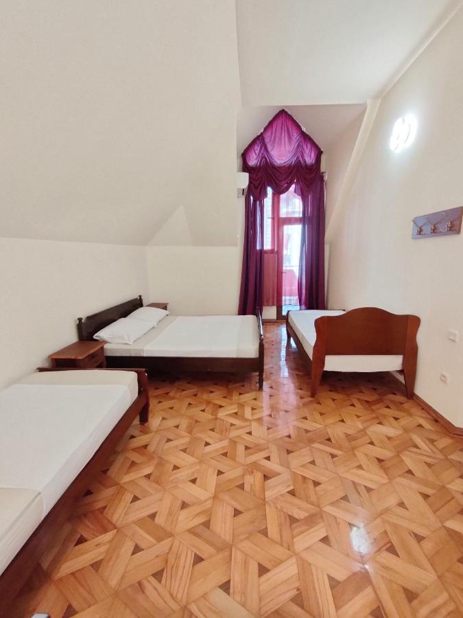 Batumi Sun Hostel Exterior photo